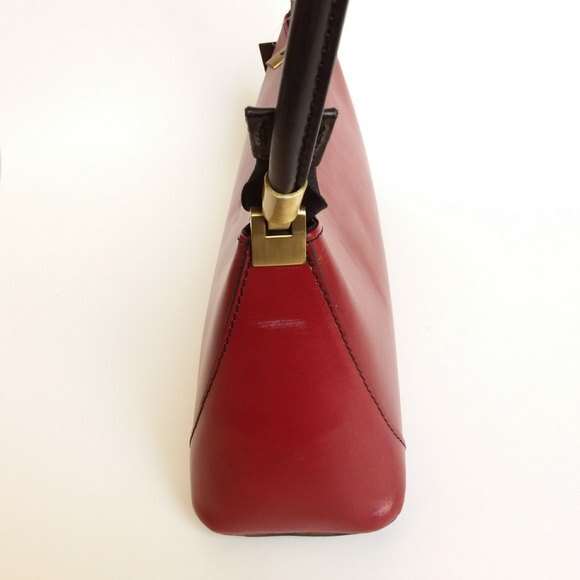 GClover Red Genuine Leather Shoulder Purse - Picture 7 of 8